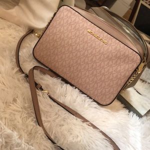 Michael Kors Crossbody Bag